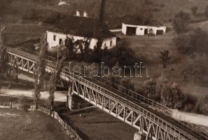 cca 1940 Czvek Gyula (Magyar Filmroda): Erdély. Gyimesi ezer éves határ. Pecséttel jelzett fotó.24x1...