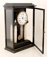 1850 körül: Biedermeier asztali óra, alabástrom oszlopokkal, negyedütős szerkezettel, korona járatta...