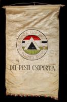 1965 Magyar Camping és Caravanning Club, nagyméretű, hímzett selyem zászló, kissé elszíneződött,  12...