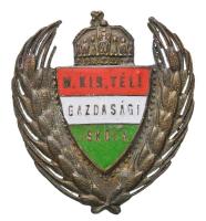 ~1940. "Magyar Királyi Téli Gazdasági Iskola Csongrád" sorszámozott, zománcozott gomblyuk jelvény (31x27,5mm) T:2 Hungary ~1940. "Hungarian Royal Economic Winter School Csongrád" numbered, enamelled button badge (31x27,5mm) C:XF