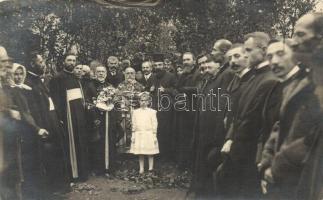 1914 Somkerék, Sintereag; Görög Katolikus papok, gyülekezet csoportképe / Greek Orthodox priests with the mass, photo