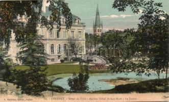 Epernay, Hotel de Ville, Ancien Hotel Auban Moet, Le Jardin / town hall, the old hotel Auban Moet, the gardens with WWI tank