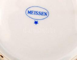 Virágmintás Meissen csésze+alj, matricás, jelzett, kis kopásnyomokkal, d: 10 ill. 16 cm
