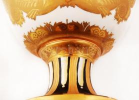 cca 1900 August Bauscher empír stílusú díszváza mitológiai jelenettel, kézzel festett, jelzett, hibá...