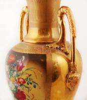 cca 1900 August Bauscher díszváza, kézzel festett virágcsendélettel, jelzett, hibátlan / August Baus...