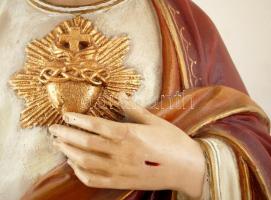 cca 1900 Jézus Szíve, festett fa szobor, sérült ujjakkal, m: 107 cm