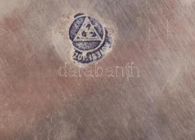 Ezüst (Ag.) kis tálca, kerek forma peremén plasztikus rózsa díszítéssel, jelzett,  mesterjeggyel (Kö...