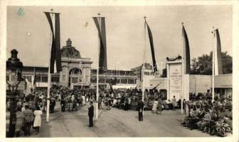 1942 Budapest, Nemzetközi Vásár "Háborús Vásár"; - 3 db régi képeslap / 3 old postcards