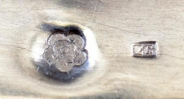 Ezüst (Ag.) neoklasszicista gyertyatartó, öt ágú hat láng hellyel, jelzett (Diana 1867-1937), mester...