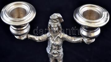 Ezüst (Ag.) séta gyertyatartó,  udvaronc figurával, két ágú, jelzett (Diana 1867-1937), mesterjeggye...