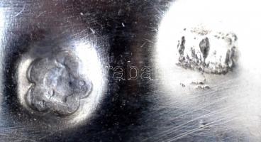 Ezüst (Ag.) séta gyertyatartó,  udvaronc figurával, két ágú, jelzett (Diana 1867-1937), mesterjeggye...