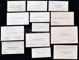 cca 1910-1940 52 darabos névjegy gyűjtemény, benne a kor nevesebb közembereinek néhol aláírt kártyáj...