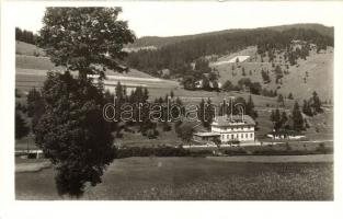 Horní Lomná, Hotel Salajka, autobus, photo