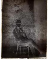 14 db régi üvegnegatív, az egyik sérült, 12×9 cm