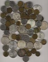Közel 1600 ATS névértékű osztrák fémpénz, nagyrészt ezüstpénzek