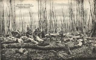 Gerenda készítés a Wisniowczky-i erdőben, kiadja a M. kir. 10. honvéd gyalogezred / Beam cutting in the Wisniowczky Forest, K.u.K. Army, WWI, published by the 10th Royal Hungarian Infrantry regiment; from postcard booklet