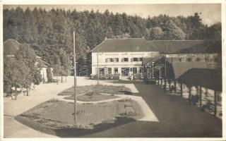 Tarcsafürdő, Bad Tatzmannsdorf; Kurplatz, Verlag Gustav Lőwy / spa park, shop