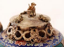 Jáde kávékiöntő, m: 9 cm, d: 8 cm