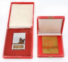 9db vegyes magyar és külföldi szocialista plakett, emlékérem, kitüntetés főleg tokban, közte 1954. &...