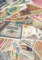 208db bankjegy, egész világ, régi és új, benne néhány kupon is T:I,II,III,IV