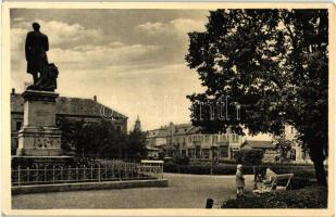 Rimaszombat, Rimavská Sobota; Tompa Mihály szobra, Bata / statue, shops