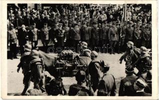 1940 Szatmárnémeti, Satu Mare; bevonulás, Horthy Miklós, tüzéregység felvonulása, csendőr / entry of the Hungarian troops, artillery unit on the parade, gendarme; 'Szatmárnémeti Visszatért' So. Stpl.