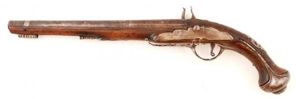 cca 17-18. sz. Ütőkakasos, elöltöltős pisztoly, hatástalanítva, több helyütt rozsdás, tisztításra sz...