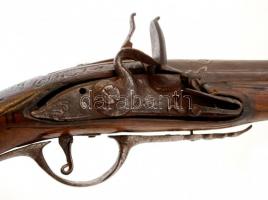 cca 17-18. sz. Ütőkakasos, elöltöltős pisztoly, hatástalanítva, több helyütt rozsdás, tisztításra sz...