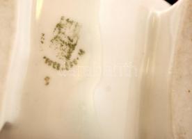 Zsolnay porcelán kulacs, matricás, hibátlan, jelzett, m: 11,5 cm