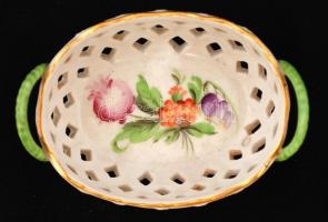 Herendi virágmintás kis áttört kosárka, kézzel festett, jelzett, nagyon apró kopásnyomokkal, 8,5×6×3...