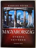 Korniss Péter: Magyarország Európa szívében. Budapest, é.n., Officina Nova. Kiadói egészvászon kötésben illusztrált fedőborítóval.