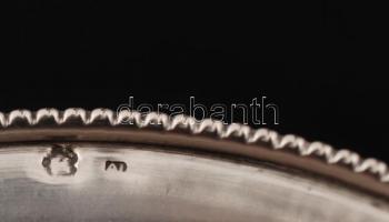 Ezüst gyöngymintásperemű tálka,  Ag., nettó: 56,3gr, jelzett, d:10cm /Silver pearl textured bowl fla...