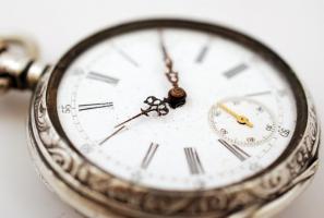 Ezüst zsebóra, Ag.,bruttó:76,1gr., jelzett, nem működik, üveg nélkül, d:4,5cm/Silver pocket watch, A...