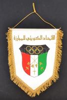 Sportzászló olimpiai öt karikával, jó állapotban, 31x26 cm