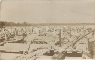 1916. A régi Temes kiemelése / pulling out process of SS Temes, photo
