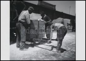 cca 1935 Békéscsabai életképek, Thöresz Dezső (1902-1963) hagyatékában őrzött 7 db negatív modern na...