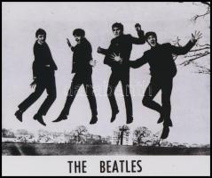 cca 1964 Beatles együttes nagy ugrása, Fekete György (1904-1990) budapesti fényképész hagyatékában fellelt reprodukciós negatív modern nagyítása, 12x15 cm