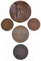 5db klf városi témájú emlékérem és plakett, közte Pápa, Sopron, Szombathely T:2,2-,3