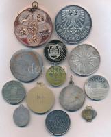 13db vegyes, főleg külföldi emlékérem, medál, közte Ausztrália 1982. "Lord Baden-Powell 1857-19...