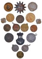 18db vegyes külföldi emlékérem, medál, jelvény, közte Németország DN "Schloss Charlottenburg&qu...