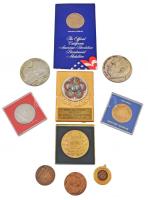 10db vegyes külföldi emlékérem, medál, plakett, közte NDK 1976. "Altenburg 1000 éves" fém emlékérem tokban (39mm) T:vegyes 10pcs of mixed medals, plaques, with GDR 1976. "1000 Years of Altenburg" metal medal in case (39mm) C:mixed