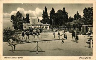 30 db főleg RÉGI magyar városképes lap; Balaton és környéke / 30 mostly old Hungarian town-view post...