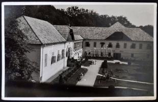 Vegyes, fotó tétel, benne tiroli fotók, zürich és egyéb táj és családi képek, cca 20db, különböző mé...