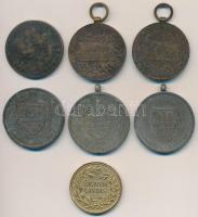 7db-os vegyes magyar kitüntetés tétel, közte 1917. "Károly Bronz Katonai Érdemérem a katonai ér...