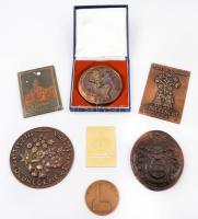 7db klf emlékérem, plakett, közte 1975. "Tiszta Virágos Debrecenért - 1975 10 év" jelzett Br plakett (118mm), DN "Sopron" kerémia plakett (115x97mm) T:2,2-