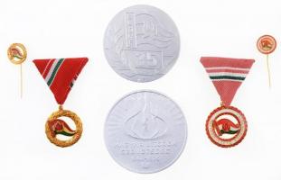 4db-os úttörő kitüntetés, emlékérem tétel, közte "Úttörővezető Érdemérem" kitüntetés erede...