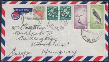 Bird and flower motif stamps on airmail cover to Budapest, Madár és virág motívum bélyegek légi levélen Budapestre