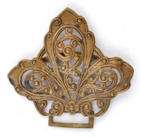 Különféle réztárgyak, köztük sok Biedermeier bútorverettel, összesen 14 db