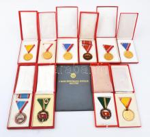 10db-os vegyes magyar kitüntetés tétel a szocialista korszakból, közte "A Haza Szolgálatáért", "Honvédelmi Érdemérem", "Honvédelmi érdemérem adományozói okirat" T:vegyes