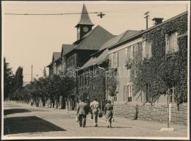 1943 Salgótarján, Iskola, hátoldalon feliratozva, 8x11 cm